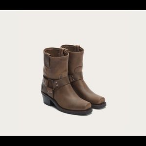 Like New Brown Frye Harness Boot - 7